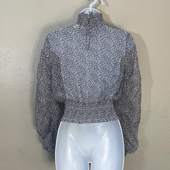 H&M Black and White Floral Blouse - Picture 3 of 6